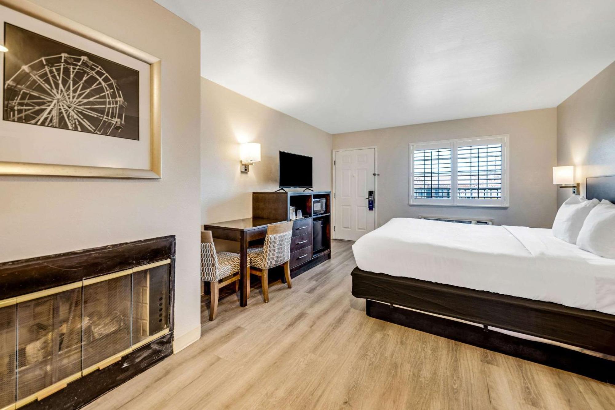 Comfort Inn Boardwalk Санта-Крус Экстерьер фото